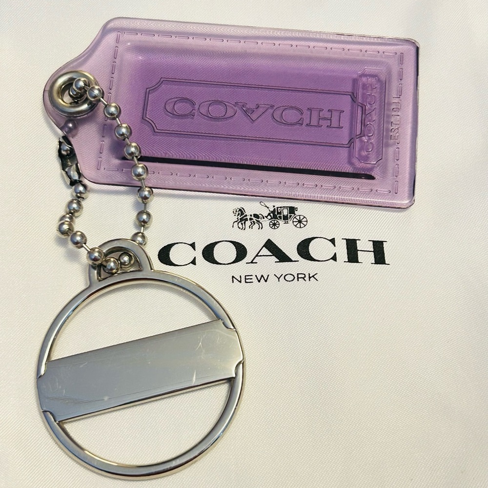 💰SOLD💰NWOT Coach 1941 Tag Keychain/ Bag Charm - Picture 8 of 13
